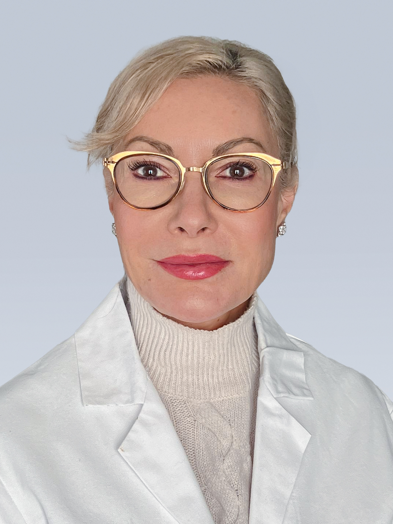 Head shot of Ivona Percec